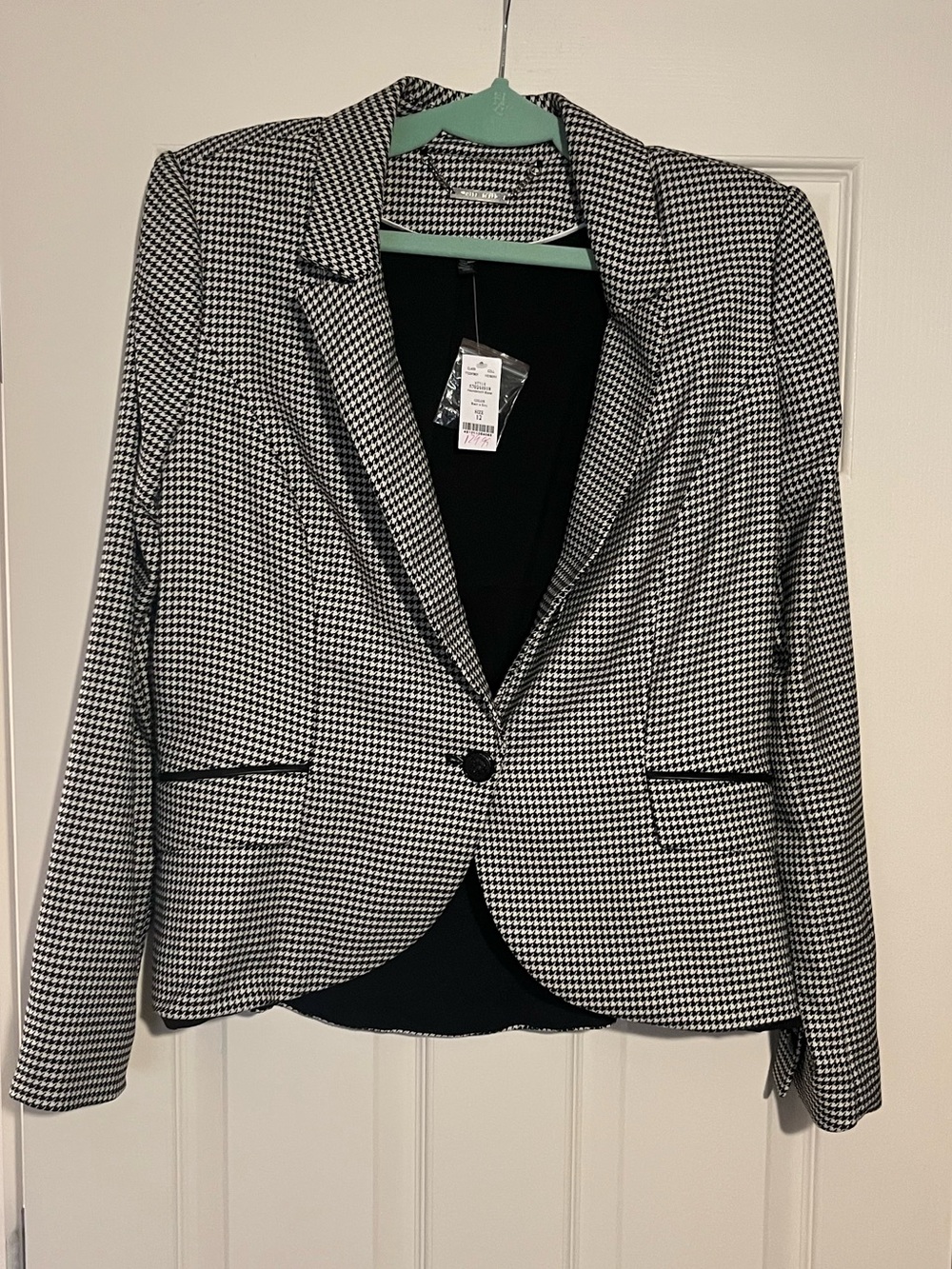 White House Black Market Black and White Houndstooth Blazer